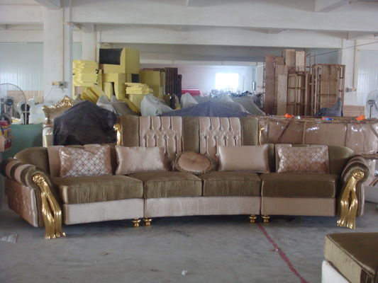 Xinyu Hand Carved Luxury European Sofas Oak Royal Sectional Sofa 4 Seater