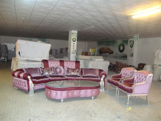 Xinyu Hand Carved Luxury European Sofas Oak Royal Sectional Sofa 4 Seater