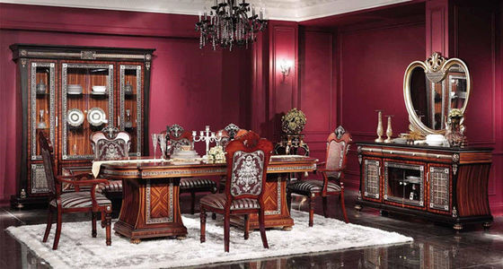 Table de salle à manger et chaises de cru